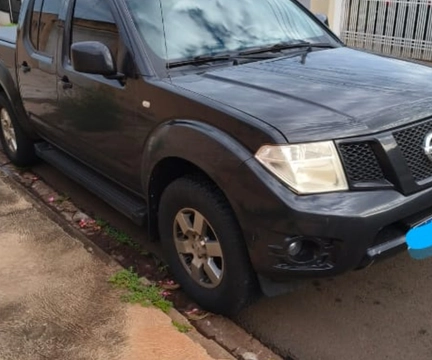 Nissan Frontier 2015 Preto — foto 1 de 3