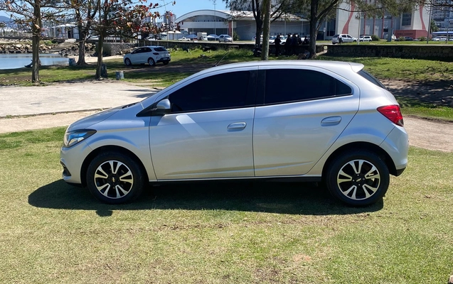 imagem-https://www.socarrao.com.br/sc-vehicle-images-prod/5731/1787770299473-003_2ed2bd6318527b57f48df58a17906846.jpg