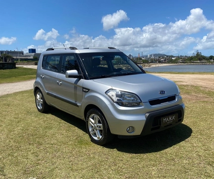 Kia SOUL 2011 Prata — foto 1 de 3