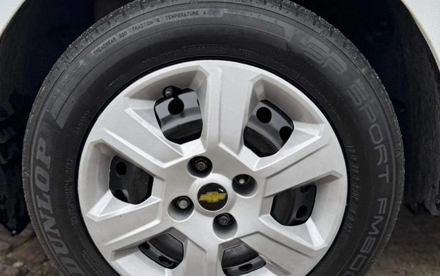 imagem-https://www.socarrao.com.br/sc-vehicle-images-prod/5754/1770207892957-80ed46b6b6a844e7b1747e38b9db9cff_1759944779752.jpg