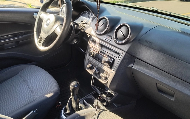 imagem-https://www.socarrao.com.br/sc-vehicle-images-prod/605612/1786906353255-SU1HXzIwMjYwODE2XzE1MjYwNTM2N19IRFIuanBn.jpg