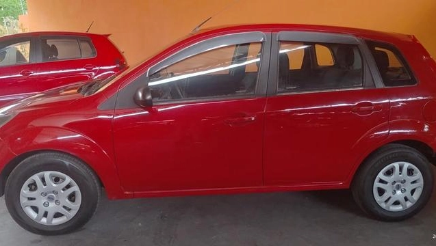 imagem-https://www.socarrao.com.br/sc-vehicle-images-prod/6406/1786626924451-7377317_12_B_edc00e393b.jpeg
