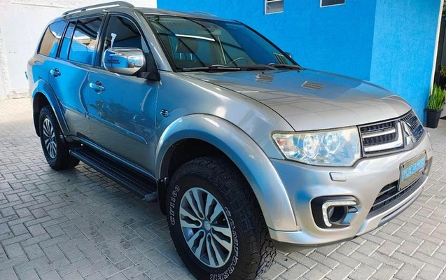 imagem-https://www.socarrao.com.br/sc-vehicle-images-prod/6641/1784989573489-7652494_15_B_eb72c49b38.jpeg