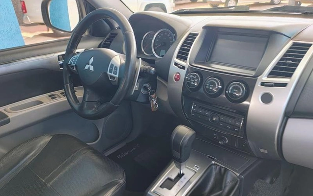 imagem-https://www.socarrao.com.br/sc-vehicle-images-prod/6641/1784989573493-7652494_1_B_7c13fd0a5c.jpeg