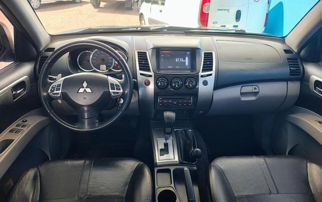 imagem-https://www.socarrao.com.br/sc-vehicle-images-prod/6641/1784989573499-7652494_5_B_b0b72b55ef.jpeg