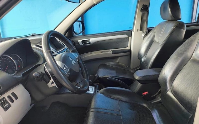 imagem-https://www.socarrao.com.br/sc-vehicle-images-prod/6641/1784989573504-7652494_8_B_4ce8e9f76a.jpeg