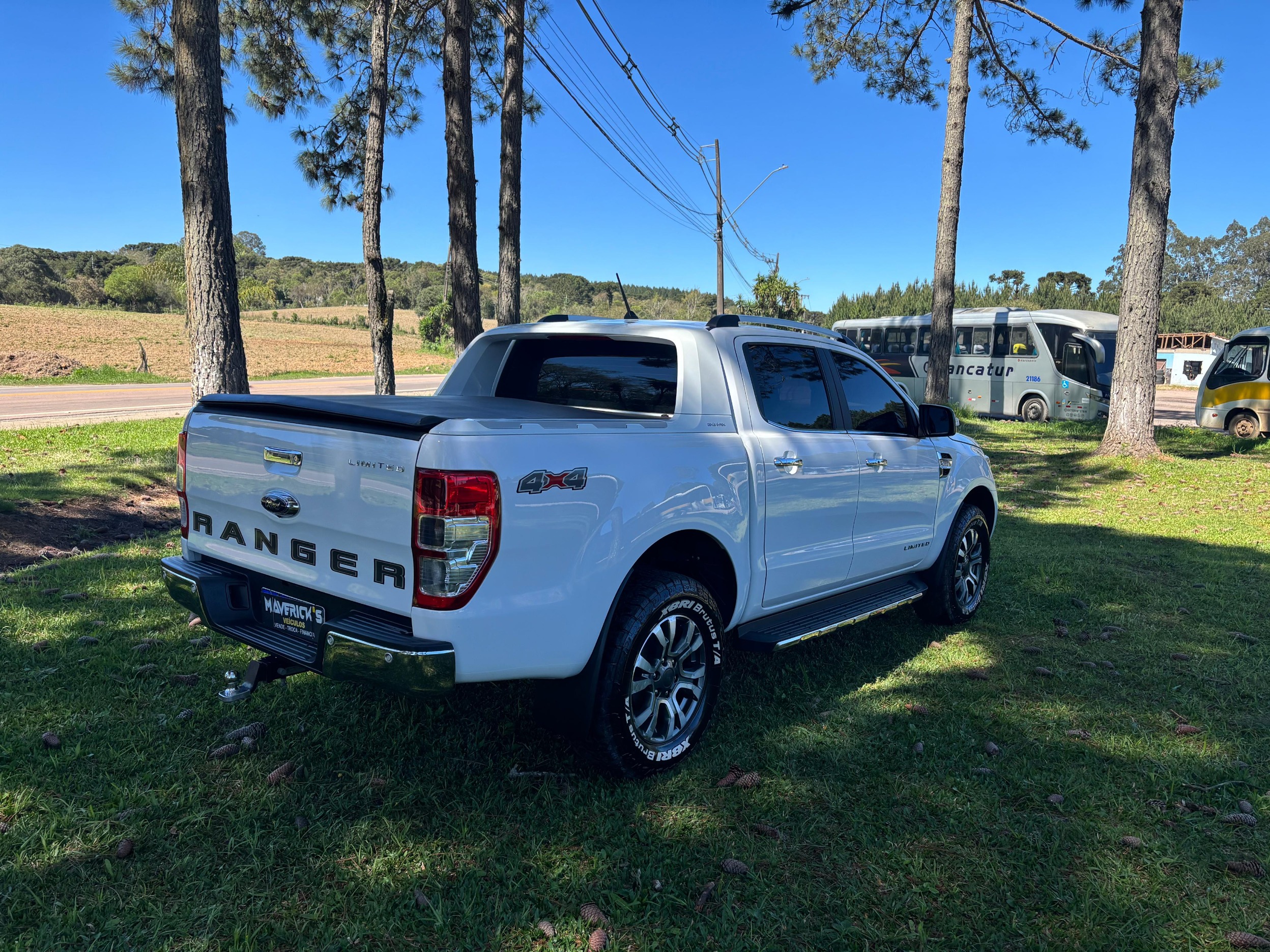 imagem-https://www.socarrao.com.br/sc-vehicle-images-prod/7092/1769987832181-6991863OR_1760710555_14_850.jpg