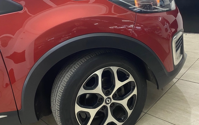 imagem-https://www.socarrao.com.br/sc-vehicle-images-prod/7186/1783786395738-SU1HXzk5NzguanBlZw.jpeg