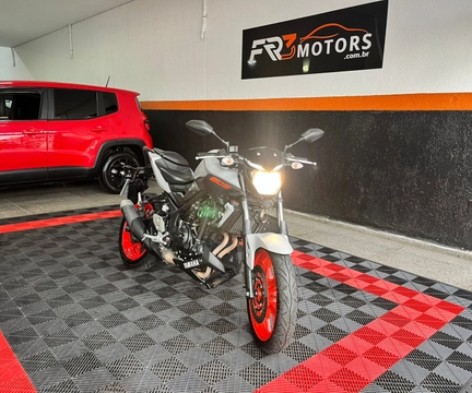 Yamaha MT-03 321/ABS 2020 Cinza — foto 1 de 3