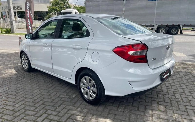 imagem-https://www.socarrao.com.br/sc-vehicle-images-prod/7341/1784996472906-6609457_3_B_2f253bf2f5.jpeg