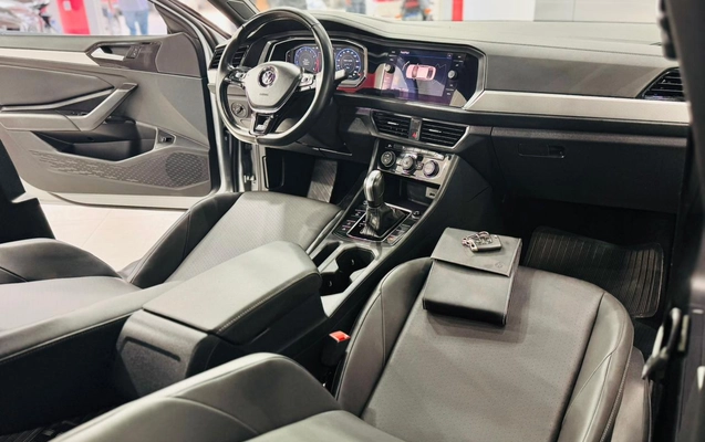 imagem-https://www.socarrao.com.br/sc-vehicle-images-prod/765831/1770134906101-003_35bcba7c089278b7879ad6d08f4c6ad2.jpeg