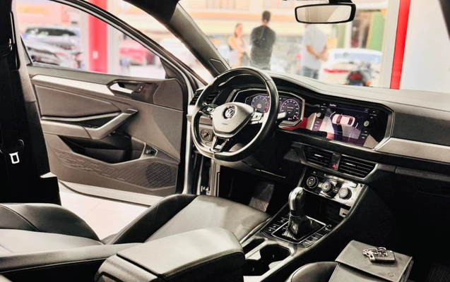imagem-https://www.socarrao.com.br/sc-vehicle-images-prod/765831/1770134906103-003_a81948abba5c96ac6b334f9c61ca815a.jpeg