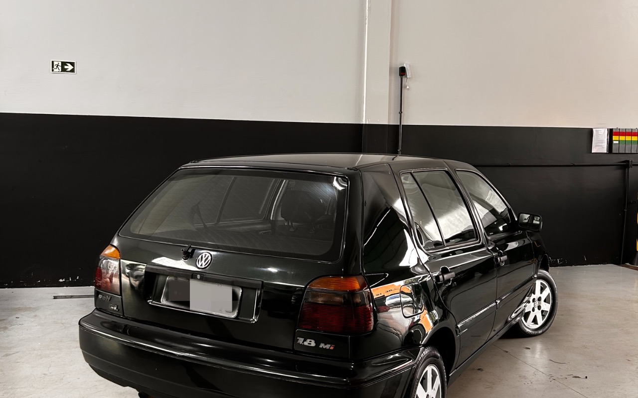Volkswagen Golf GL 1.8/ 2.0i 4p 1998 Verde — foto 1 de 3
