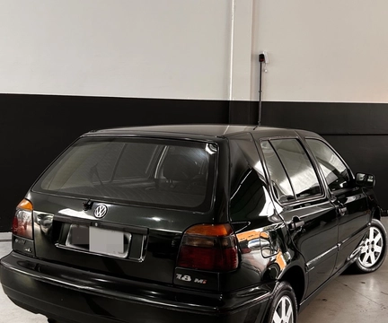 Volkswagen Golf GL 1.8/ 2.0i 4p 1998 Verde — foto 1 de 3