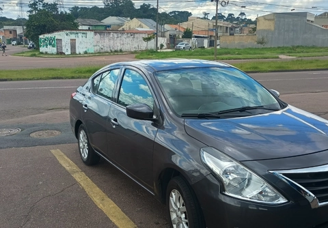 Nissan VERSA 2016 Cinza — foto 1 de 3