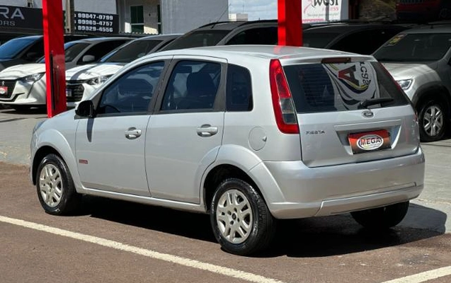imagem-https://www.socarrao.com.br/sc-vehicle-images-prod/769882/1770207618573-1770207428447.6.jpg