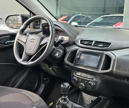 Chevrolet Onix 2015 Preto — foto 1 de 3