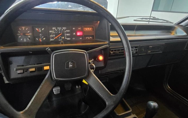 imagem-https://www.socarrao.com.br/sc-vehicle-images-prod/774290/1788368407043-7038339_17_B_0a9cca5e36.jpeg
