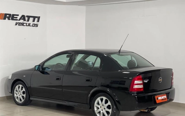 imagem-https://www.socarrao.com.br/sc-vehicle-images-prod/774496/1788465853996-7768716_8_B_dcce74c2d5.jpeg