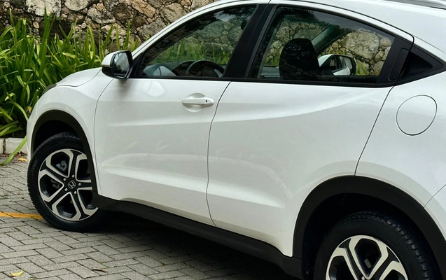 imagem-https://www.socarrao.com.br/sc-vehicle-images-prod/774643/1770229423221-003_7bbbe7843136dbf3efa5bbe19c5138f7.jpeg