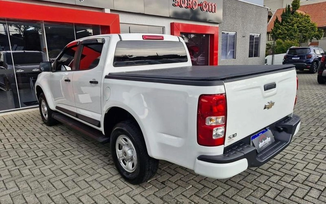 imagem-https://www.socarrao.com.br/sc-vehicle-images-prod/775516/1789493747167-7717062_14_B_0d412475fb.jpeg