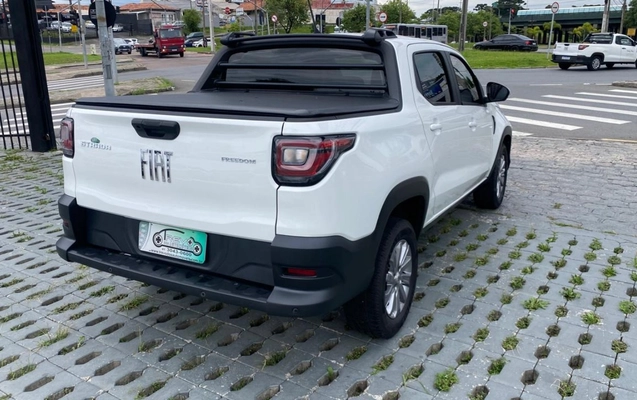 imagem-https://www.socarrao.com.br/sc-vehicle-images-prod/775782/1771696138525-Ny5qcGVn.jpeg