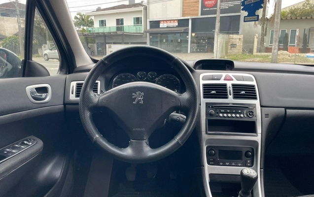 imagem-https://www.socarrao.com.br/sc-vehicle-images-prod/778290/1770296981683-a1eb6f3737cb478ea5c76ec47939d0d4_1770124123314.jpeg