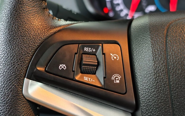 imagem-https://www.socarrao.com.br/sc-vehicle-images-prod/778364/1787351036008-gb-6e3bffd.jpeg