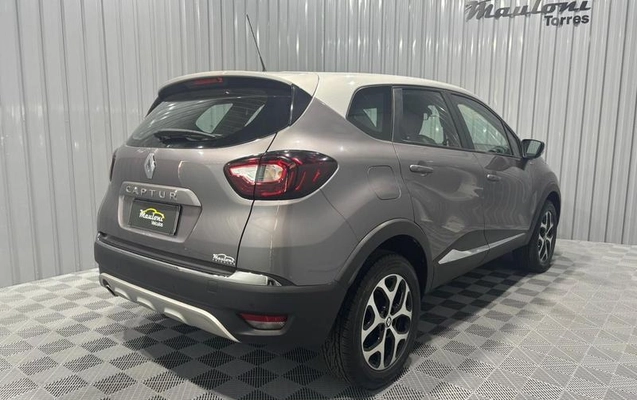 imagem-https://www.socarrao.com.br/sc-vehicle-images-prod/778376/1790360889391-7118531_10_B_6831b58120.jpeg
