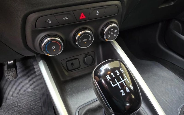 imagem-https://www.socarrao.com.br/sc-vehicle-images-prod/779151/1788981034314-7779598_8_B_099dc52037.jpeg