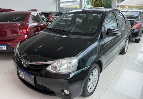 Toyota Etios 2017 Preto — foto 1 de 3