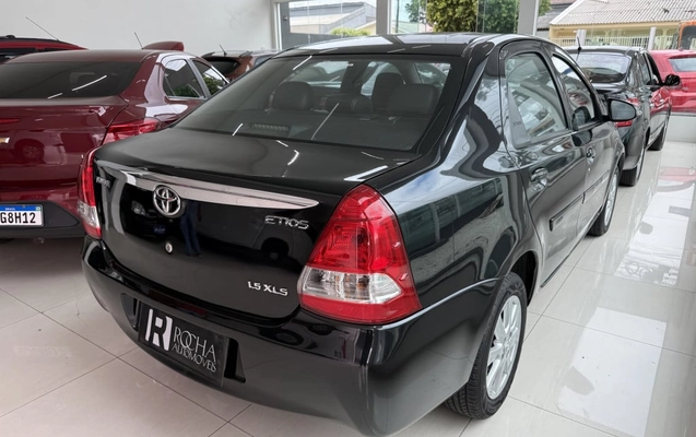 imagem-https://www.socarrao.com.br/sc-vehicle-images-prod/779579/1777381446588-vehicle_image_1770309735_dd1c81dc286887ea4e176679680cb5d0.jpeg
