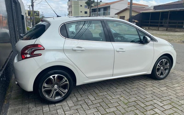 imagem-https://www.socarrao.com.br/sc-vehicle-images-prod/780070/1789268132426-5819994_11_B_d9d14dc8ef.jpeg