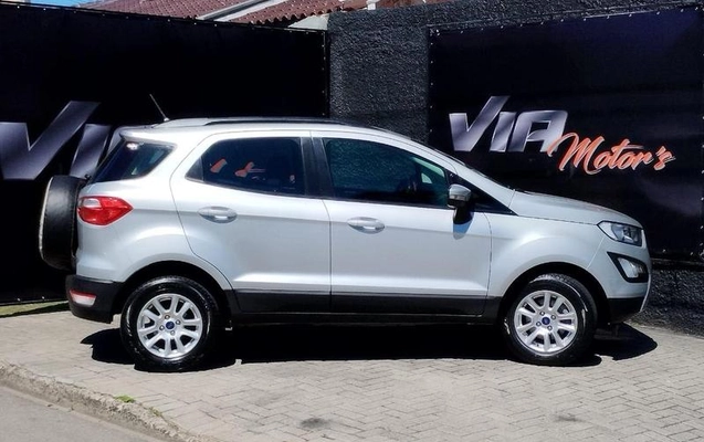 imagem-https://www.socarrao.com.br/sc-vehicle-images-prod/780073/1786135409908-6143082_11_B_ce249032d8.jpeg