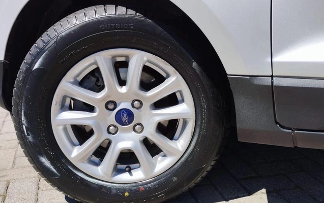 imagem-https://www.socarrao.com.br/sc-vehicle-images-prod/780073/1786135409913-6143082_8_B_e217affbba.jpeg