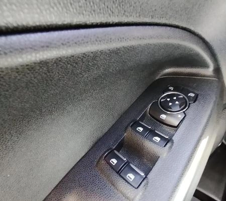 imagem-https://www.socarrao.com.br/sc-vehicle-images-prod/780073/1786135409918-6143082_1_B_f528f73ff8.jpeg