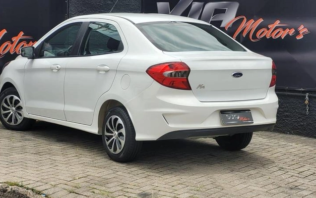 imagem-https://www.socarrao.com.br/sc-vehicle-images-prod/780075/1788013583990-6484419_11_B_655c95103a.jpeg