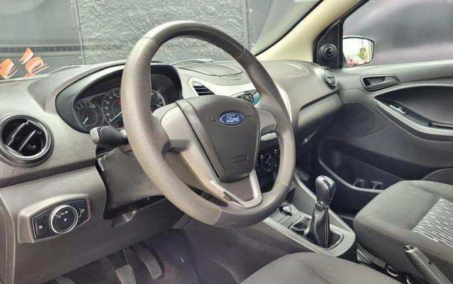 imagem-https://www.socarrao.com.br/sc-vehicle-images-prod/780075/1788013583999-6484419_8_B_dea24eb918.jpeg