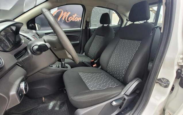 imagem-https://www.socarrao.com.br/sc-vehicle-images-prod/780075/1788013584008-6484419_0_B_c2cde1fade.jpeg
