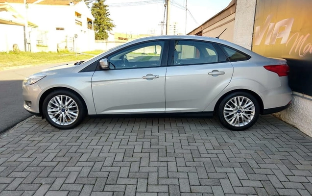 imagem-https://www.socarrao.com.br/sc-vehicle-images-prod/780076/1780946297057-2732657_6_B_c1efc2b160.jpg