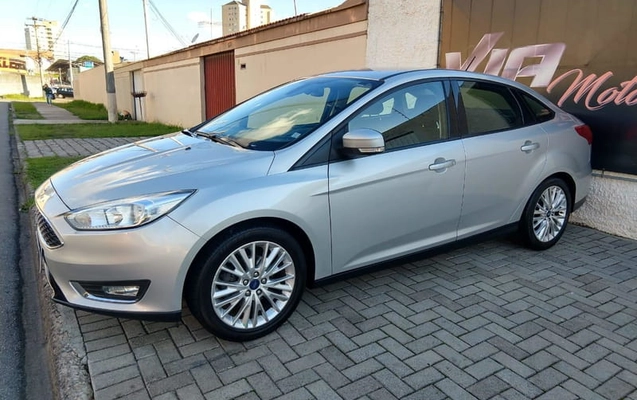 imagem-https://www.socarrao.com.br/sc-vehicle-images-prod/780076/1780946297057-2732657_7_B_07497b39fa.jpg