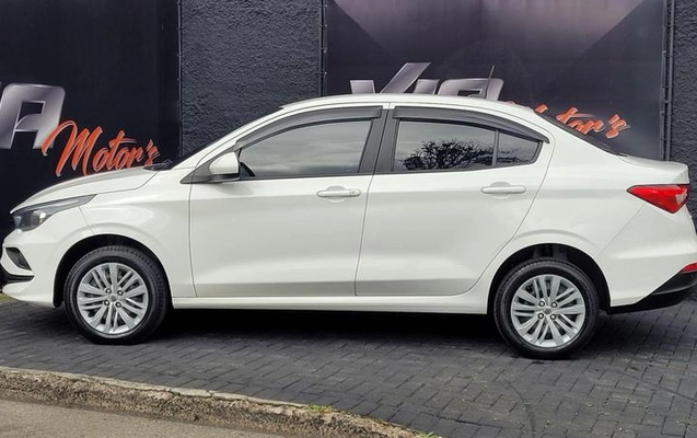 imagem-https://www.socarrao.com.br/sc-vehicle-images-prod/780095/1780946312028-7184266_13_B_483ce20e73.jpeg