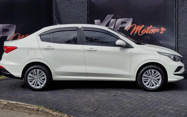 imagem-https://www.socarrao.com.br/sc-vehicle-images-prod/780095/1780946312028-7184266_16_B_f7090e4d41.jpeg