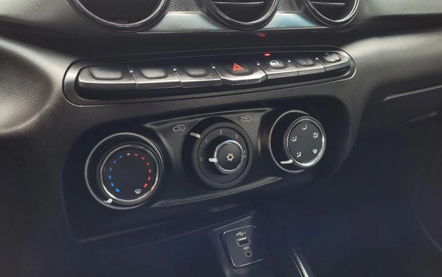 imagem-https://www.socarrao.com.br/sc-vehicle-images-prod/780095/1780946312028-7184266_5_B_e43c0f27cd.jpeg