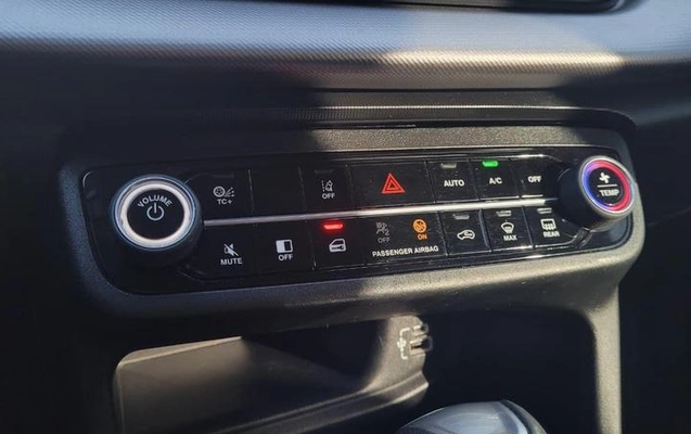 imagem-https://www.socarrao.com.br/sc-vehicle-images-prod/780107/1780946333183-7314782_7_B_0aa106a129.jpeg