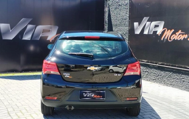 imagem-https://www.socarrao.com.br/sc-vehicle-images-prod/780119/1786136011706-7490533_14_B_c660909abd.jpeg