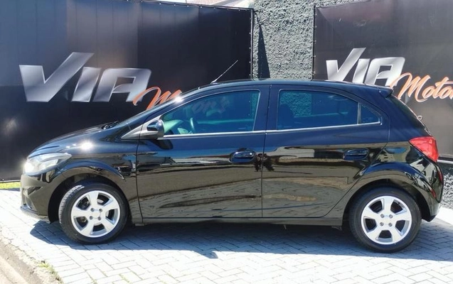 imagem-https://www.socarrao.com.br/sc-vehicle-images-prod/780119/1786136011709-7490533_14_B_4d18422b1a.jpeg