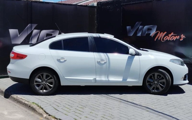 imagem-https://www.socarrao.com.br/sc-vehicle-images-prod/780123/1786135494957-7515018_13_B_c6c3c37c00.jpeg