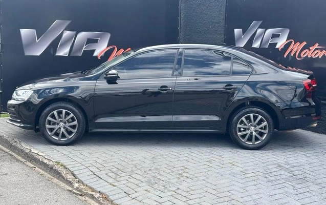 imagem-https://www.socarrao.com.br/sc-vehicle-images-prod/780126/1788292558752-7556965_17_B_499ce1d1f4.jpeg