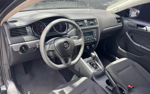 imagem-https://www.socarrao.com.br/sc-vehicle-images-prod/780126/1788292558760-7556965_8_B_5a49667de7.jpeg